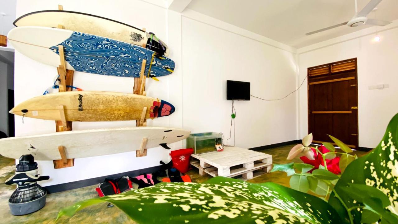 Madiha Surf House Lanka Hotell Matara Exteriör bild