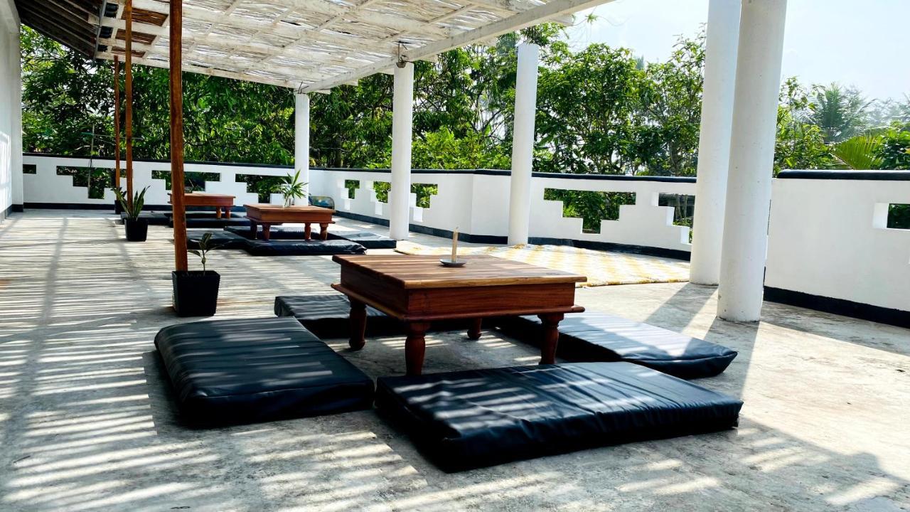 Madiha Surf House Lanka Hotell Matara Exteriör bild