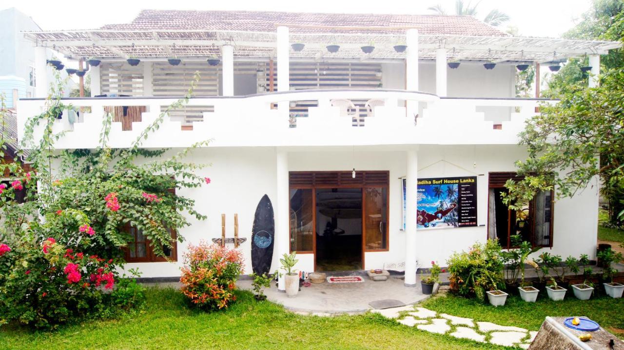 Madiha Surf House Lanka Hotell Matara Exteriör bild